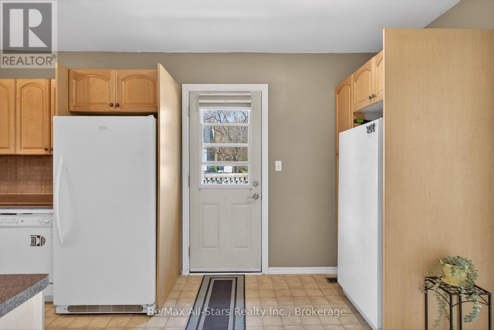 90 GLENELG STREET W - 13