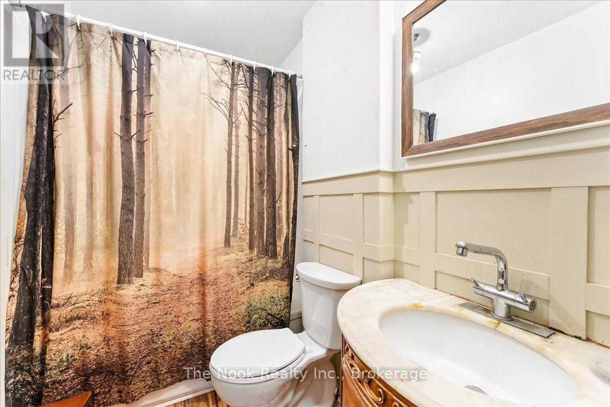 21 DENNISTOUN AVENUE - 12