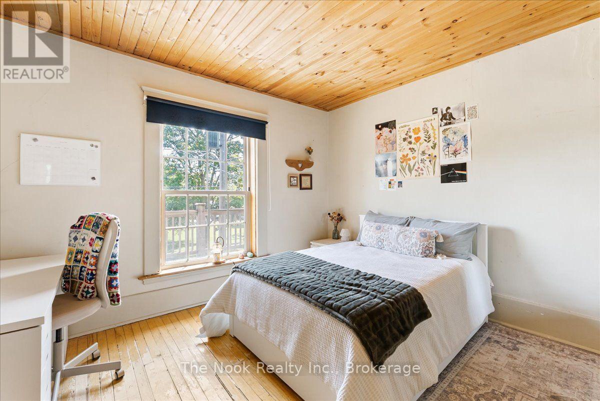 21 DENNISTOUN AVENUE - 16