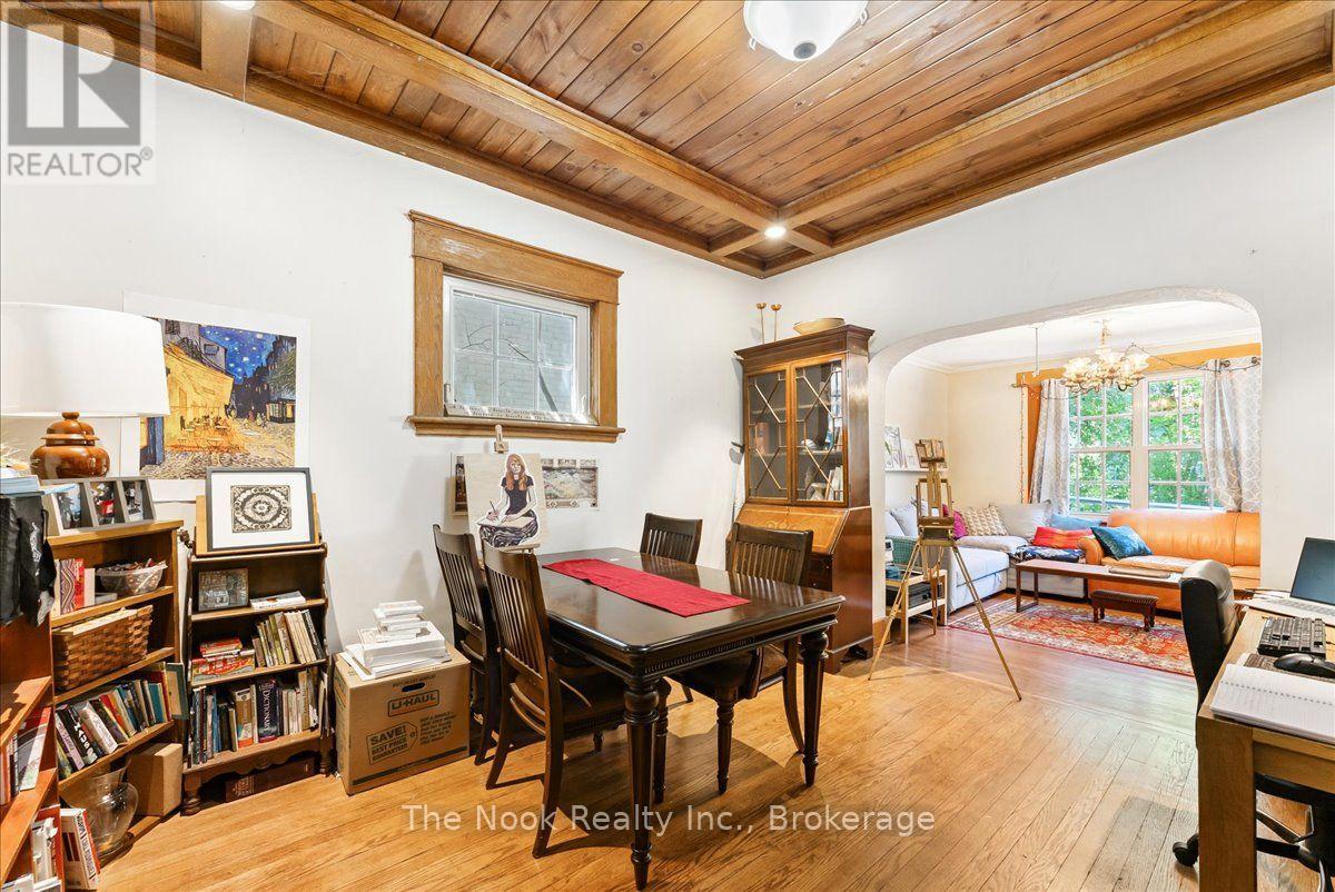 21 DENNISTOUN AVENUE - 6