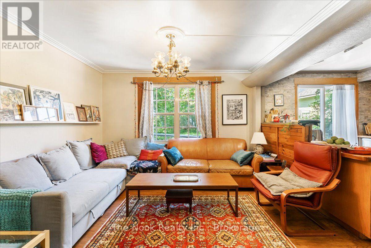 21 DENNISTOUN AVENUE - 7