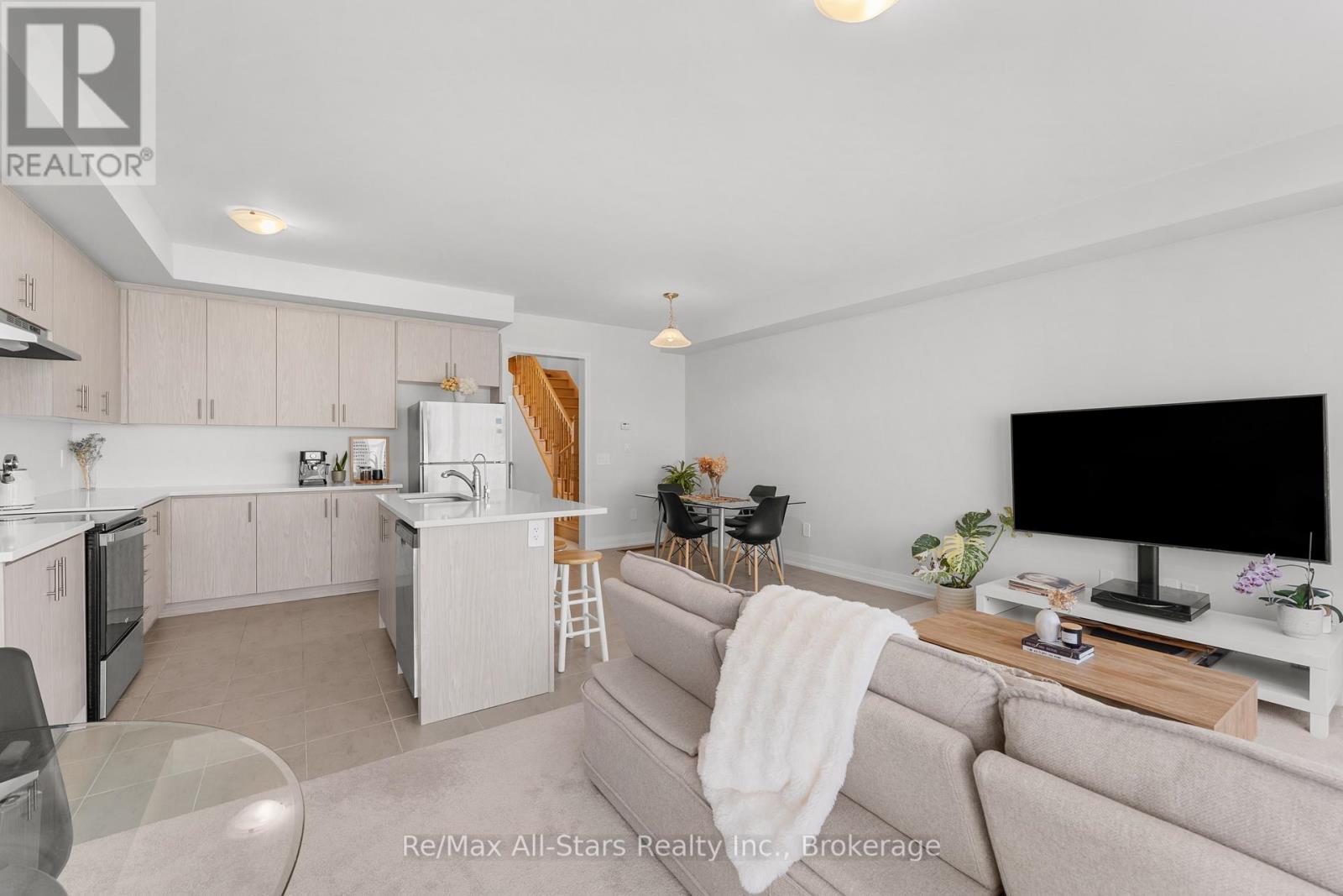 7 KEENAN STREET - 11