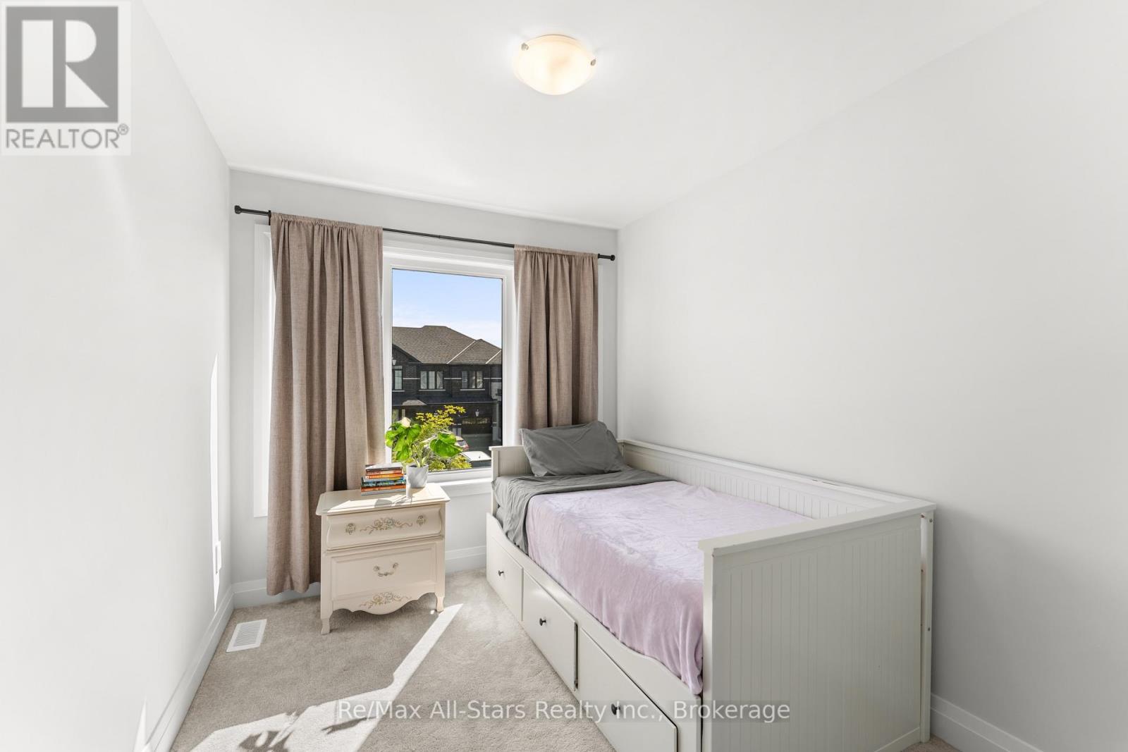7 KEENAN STREET - 15