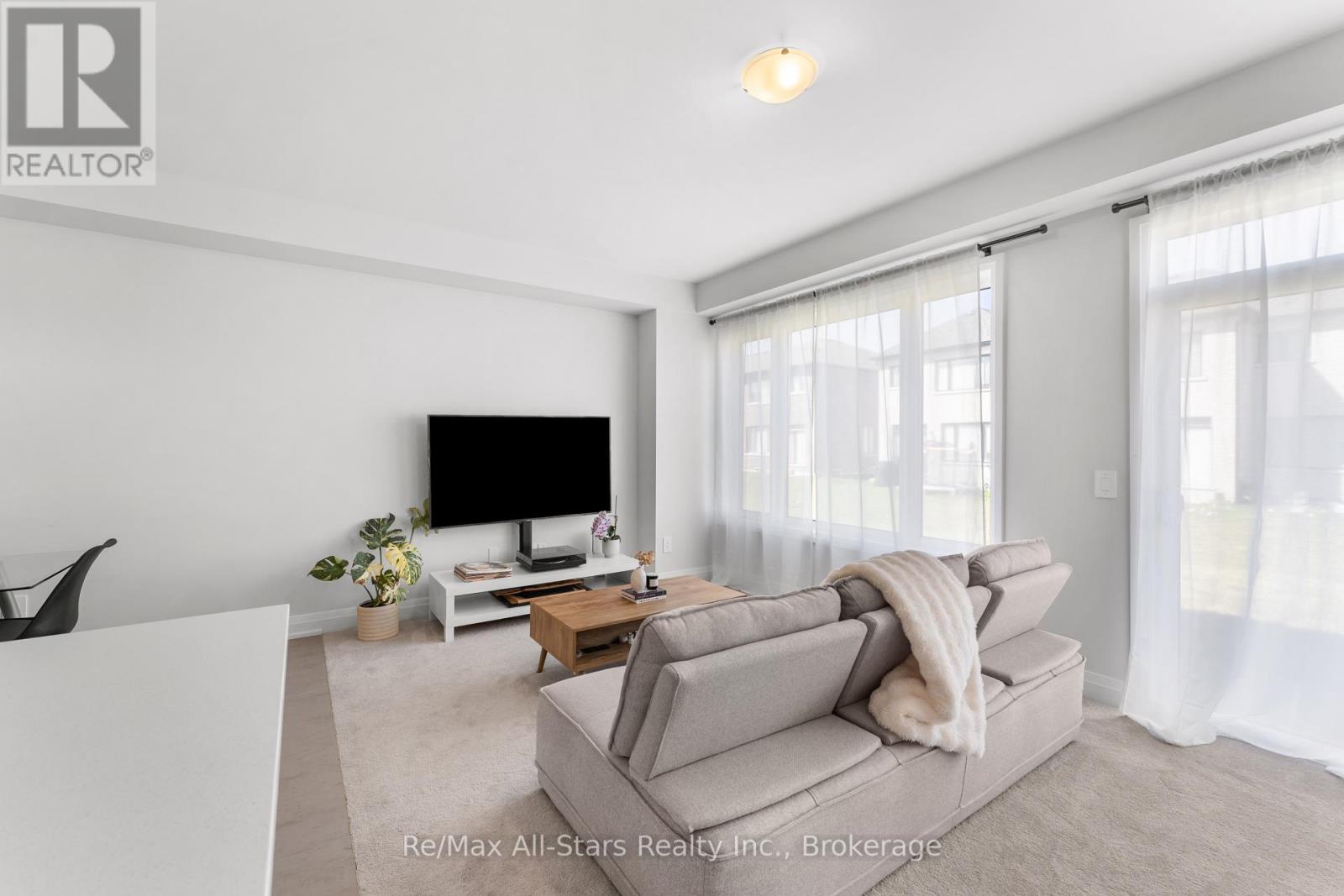 7 KEENAN STREET - 6