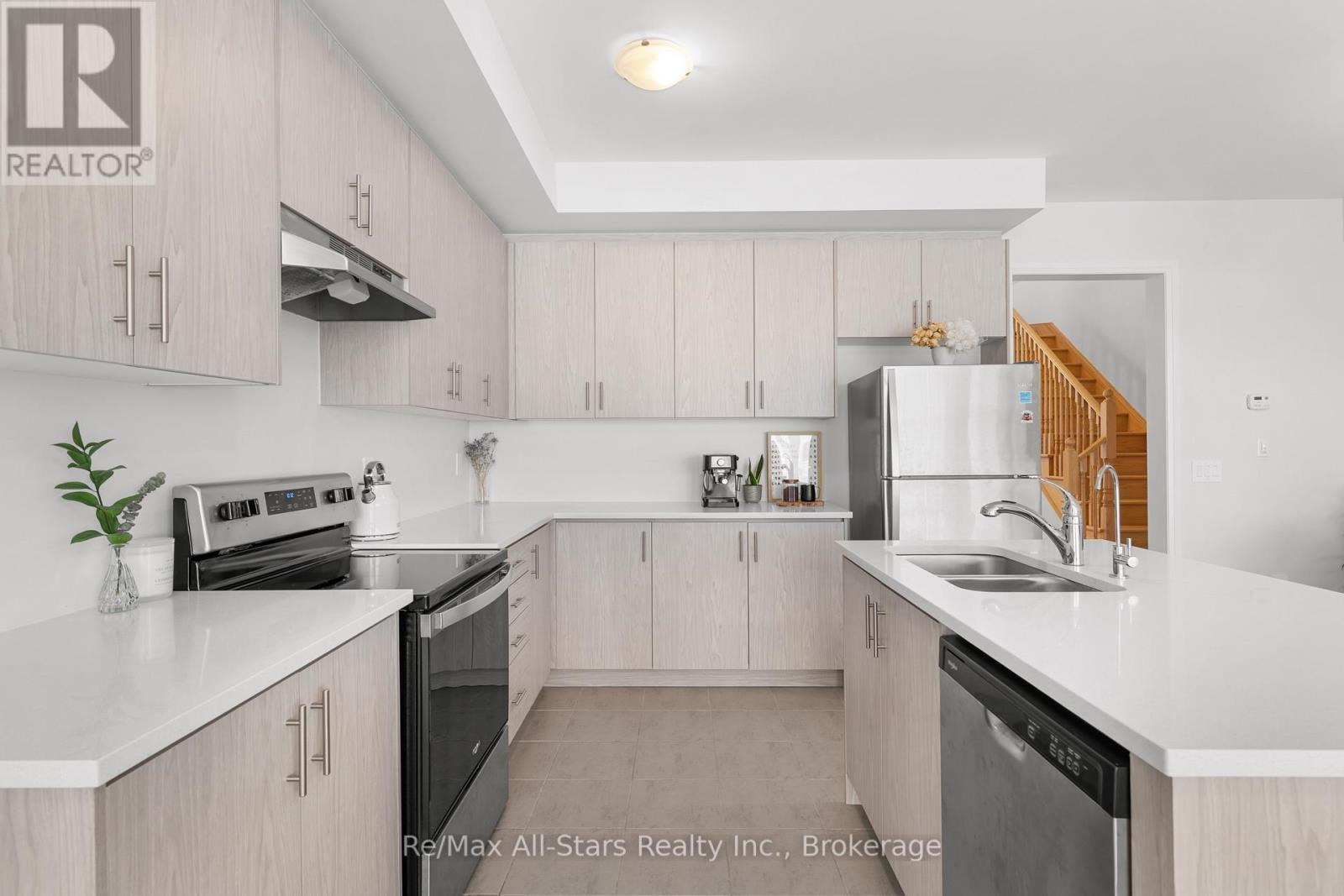 7 KEENAN STREET - 8