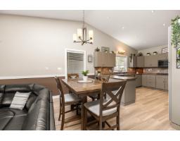 15430 Kilmore Close, Surrey, BC V3S6N9 Photo 11
