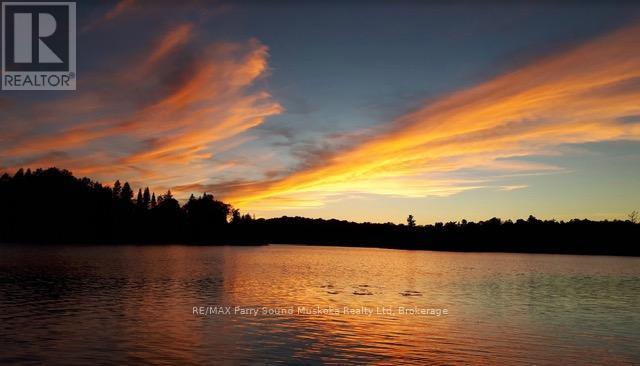 634 WA WHITESTONE LAKE - 2