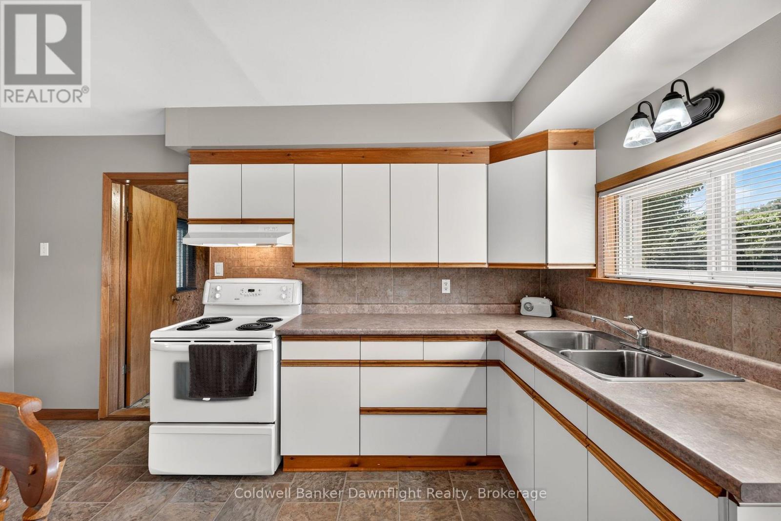183 VICTORIA AVENUE - Image 18