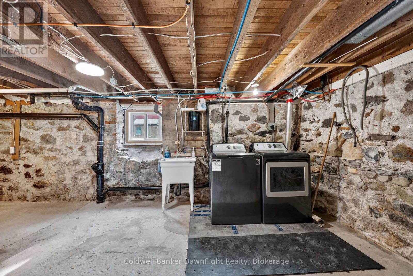 75 LONDON ROAD - Image 34