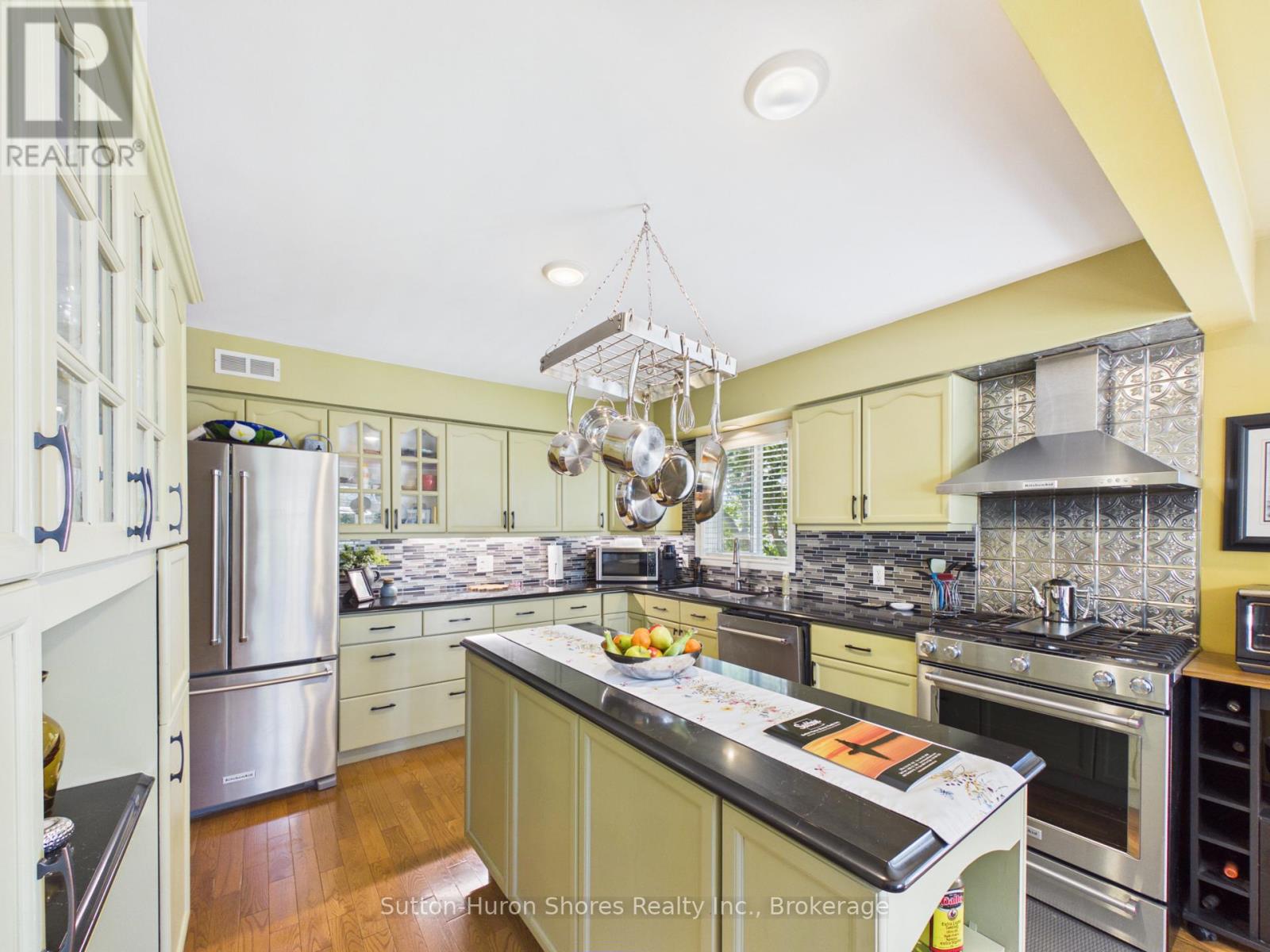 762 BRADFORD STREET - 19