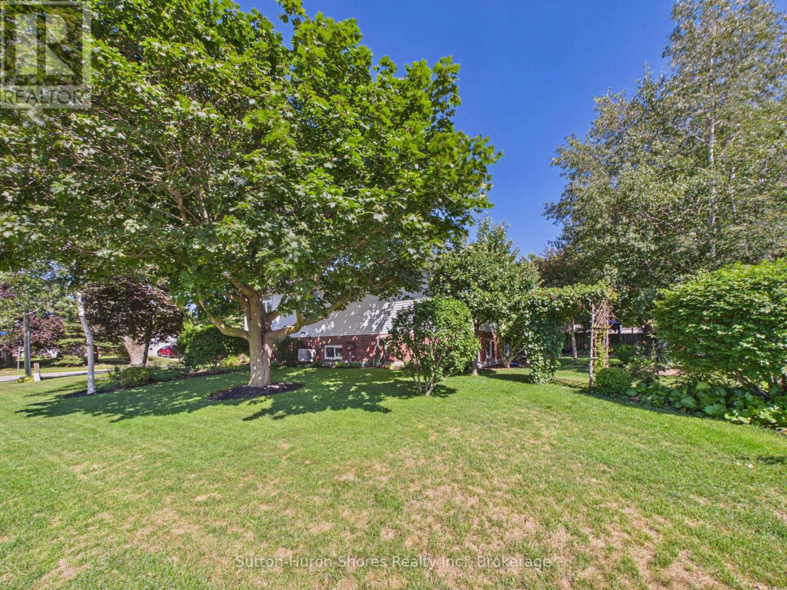 762 BRADFORD STREET - 6
