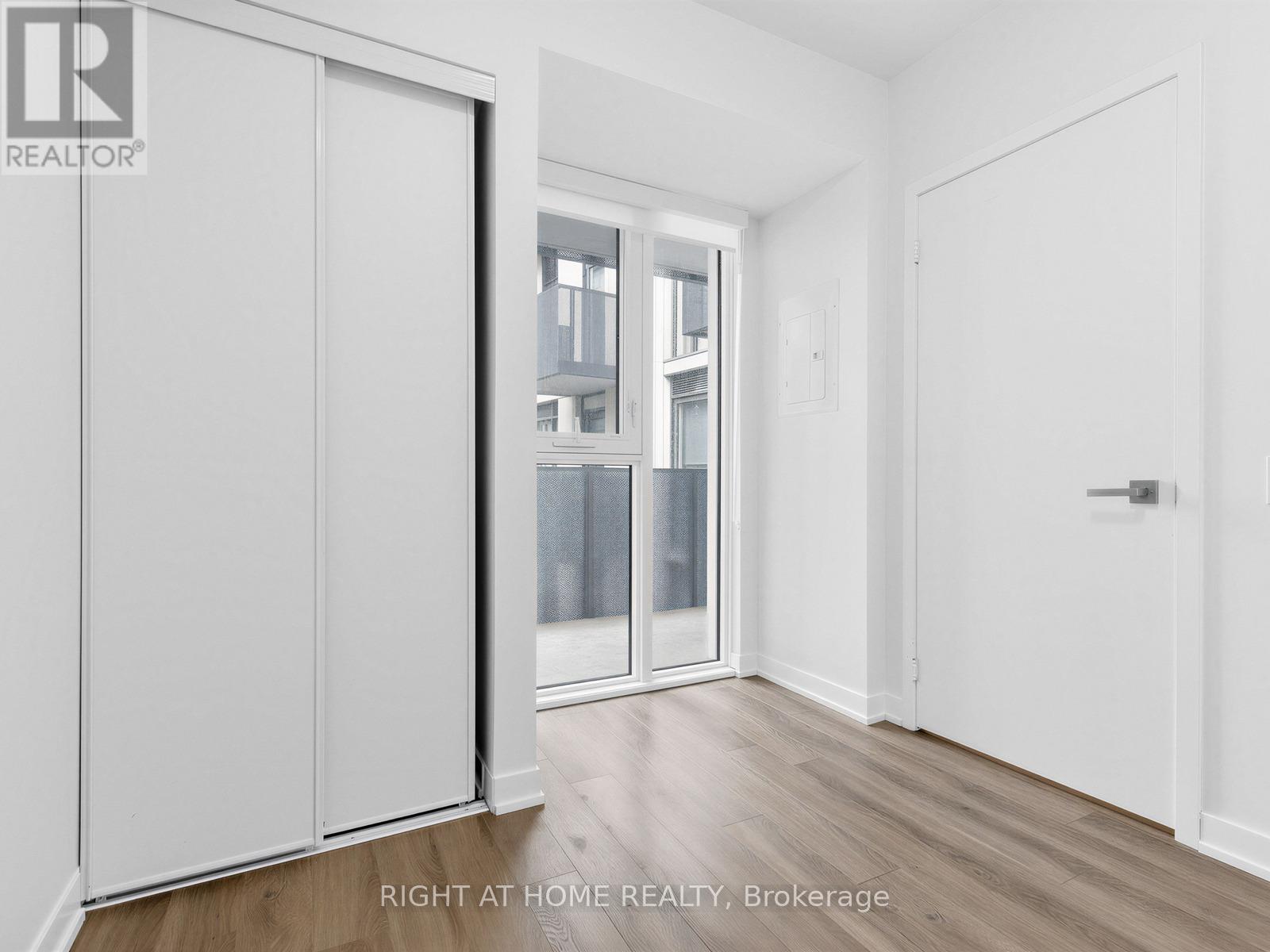 #423 500 WILSON AVENUE - 8