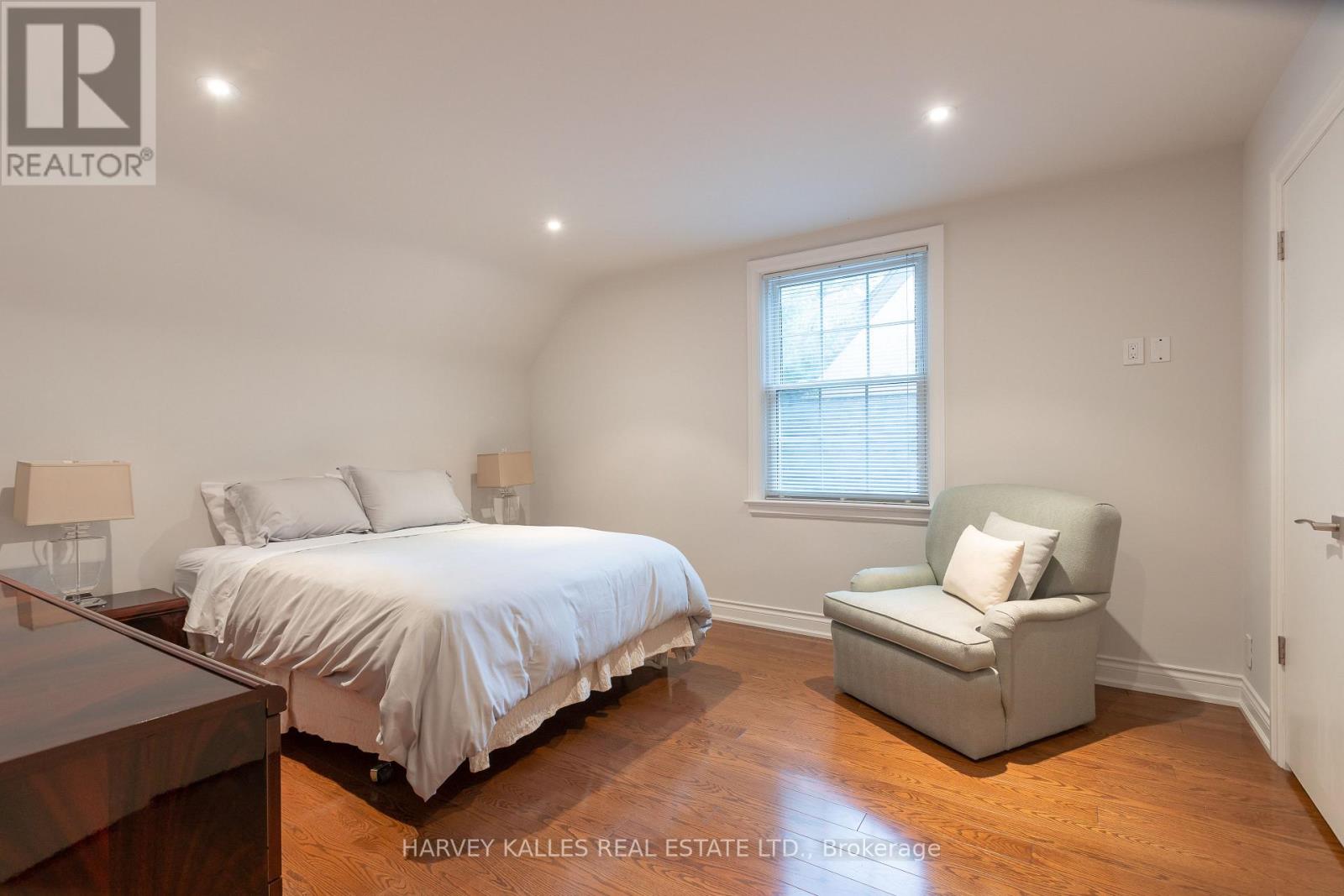 536 BLYTHWOOD ROAD - Image 24