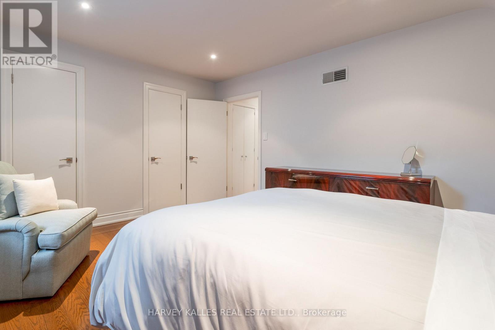 536 BLYTHWOOD ROAD - Image 26