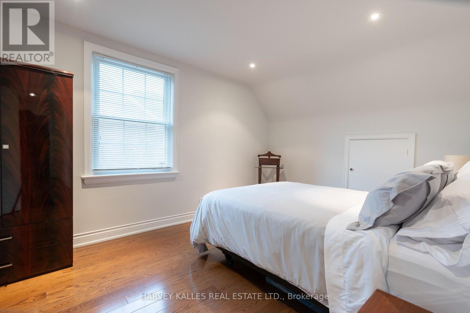 536 BLYTHWOOD ROAD - Image 27