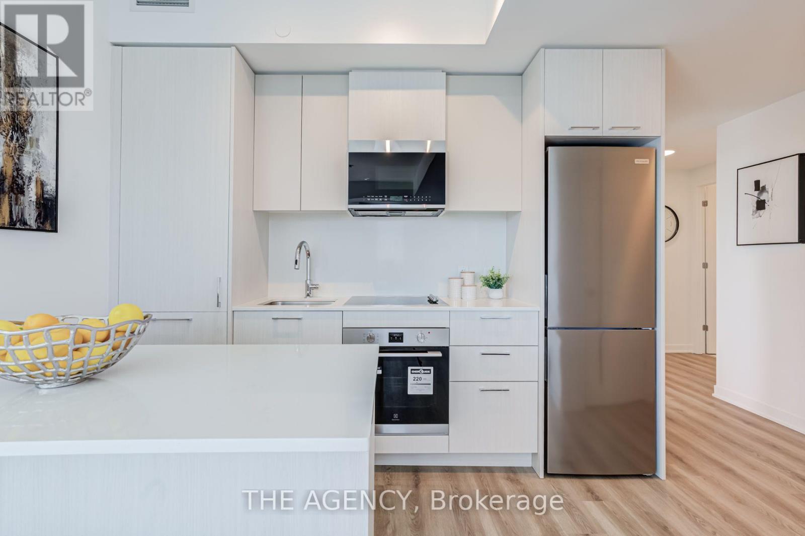 #2403 10 OAK STREET - Image 11
