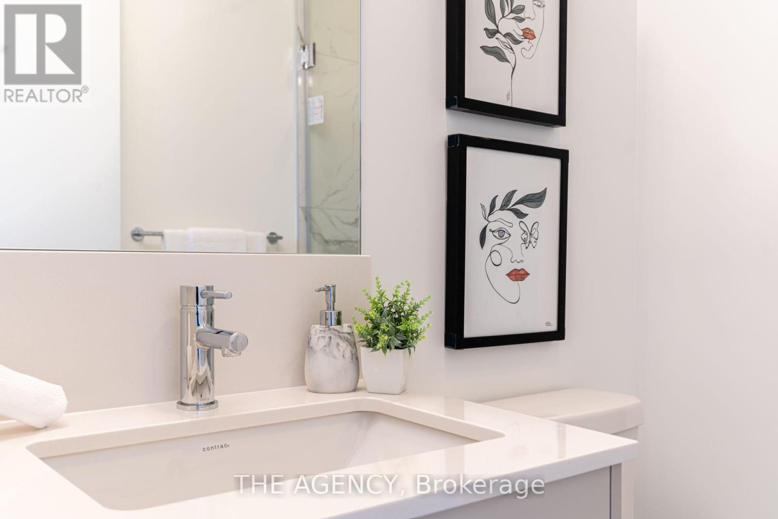 #2403 10 OAK STREET - Image 17
