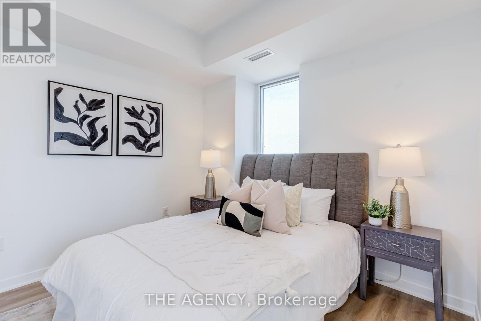 #2403 10 OAK STREET - Image 19