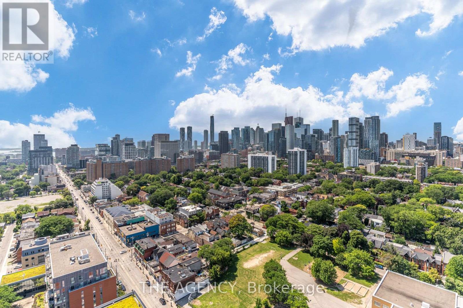#2403 10 OAK STREET - Image 29