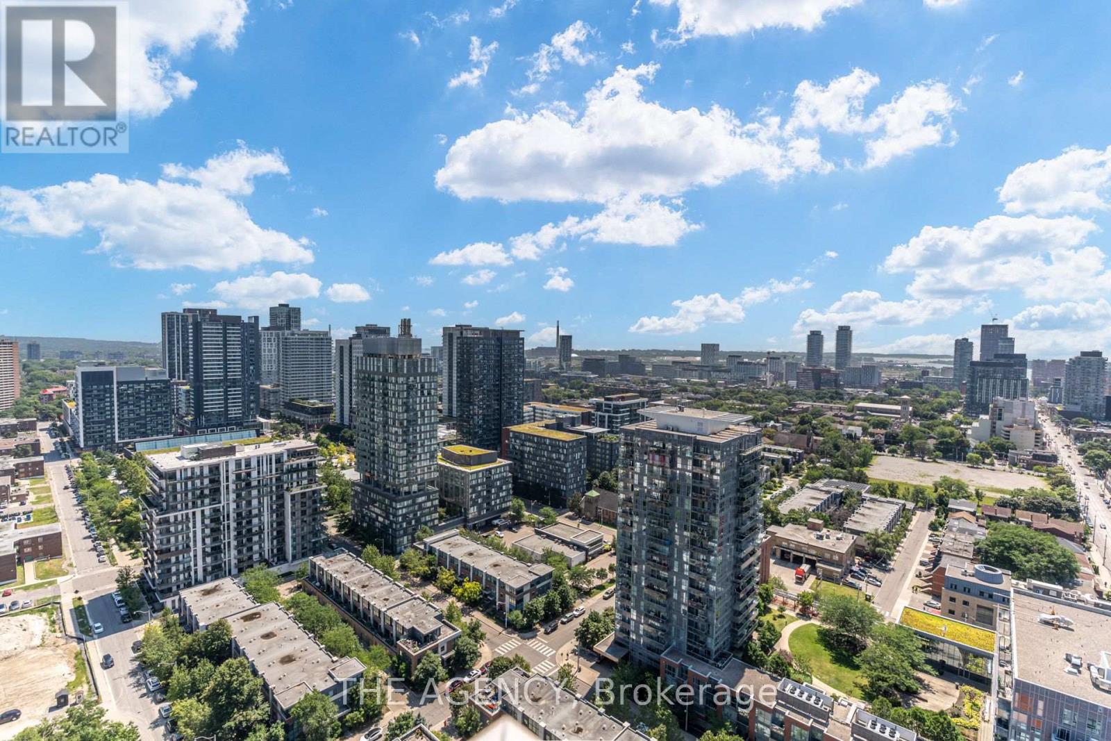 #2403 10 OAK STREET - Image 31
