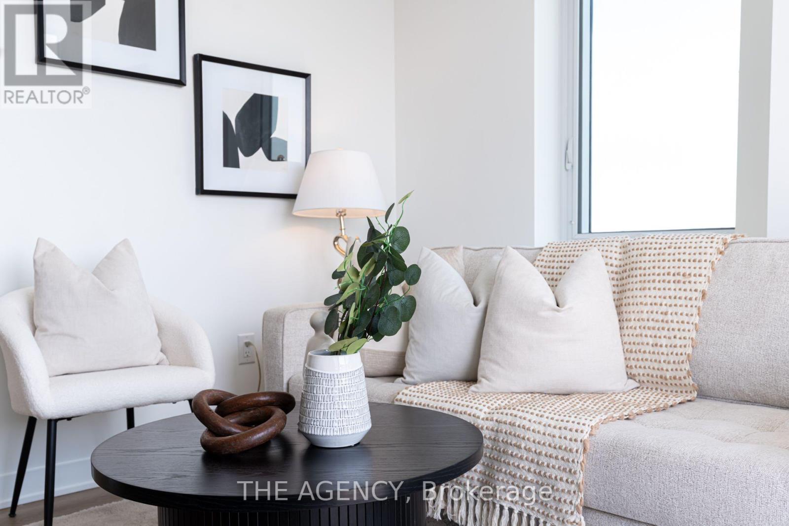 #2403 10 OAK STREET - Image 6