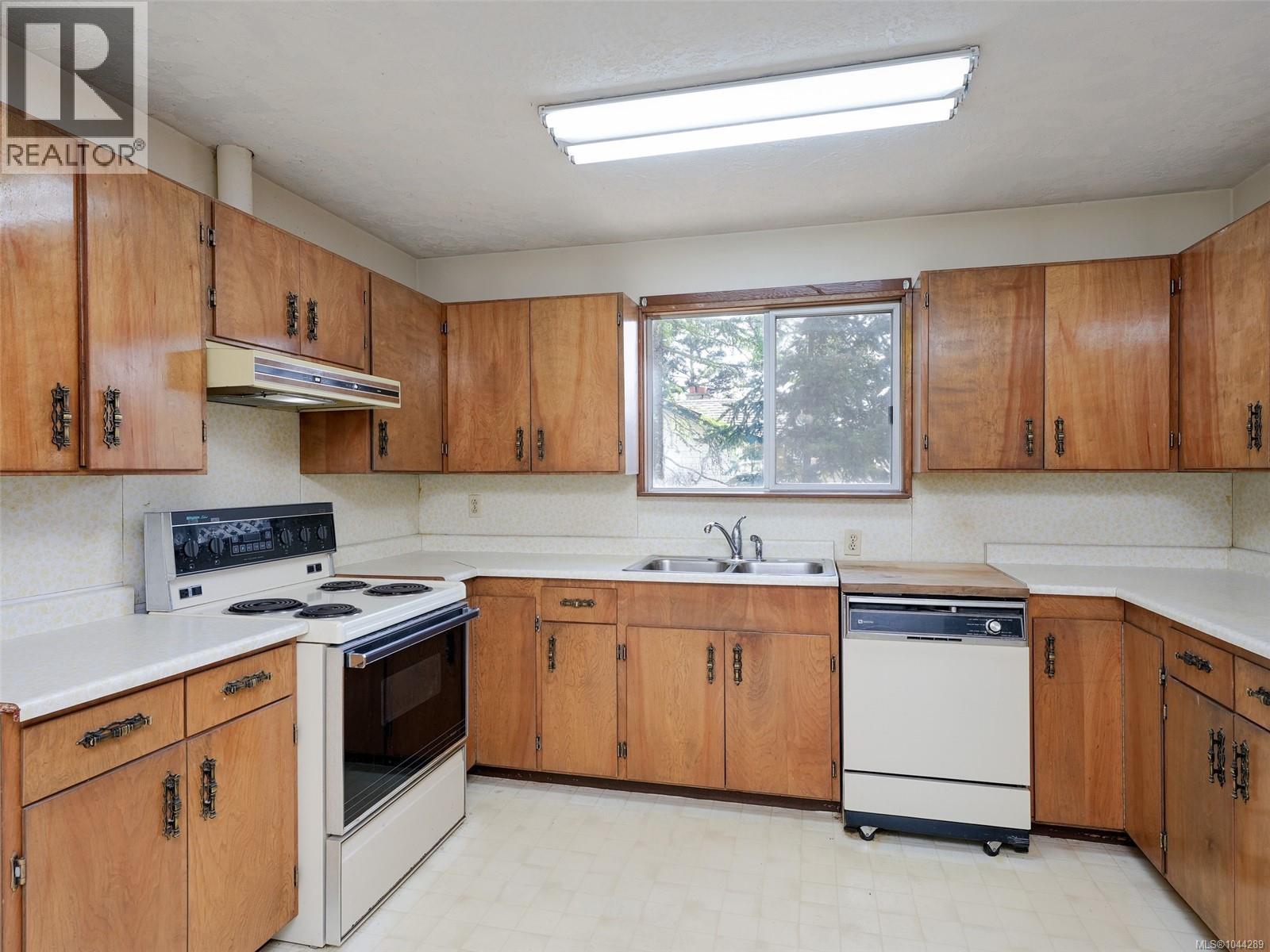 361 Cotlow Rd - 4