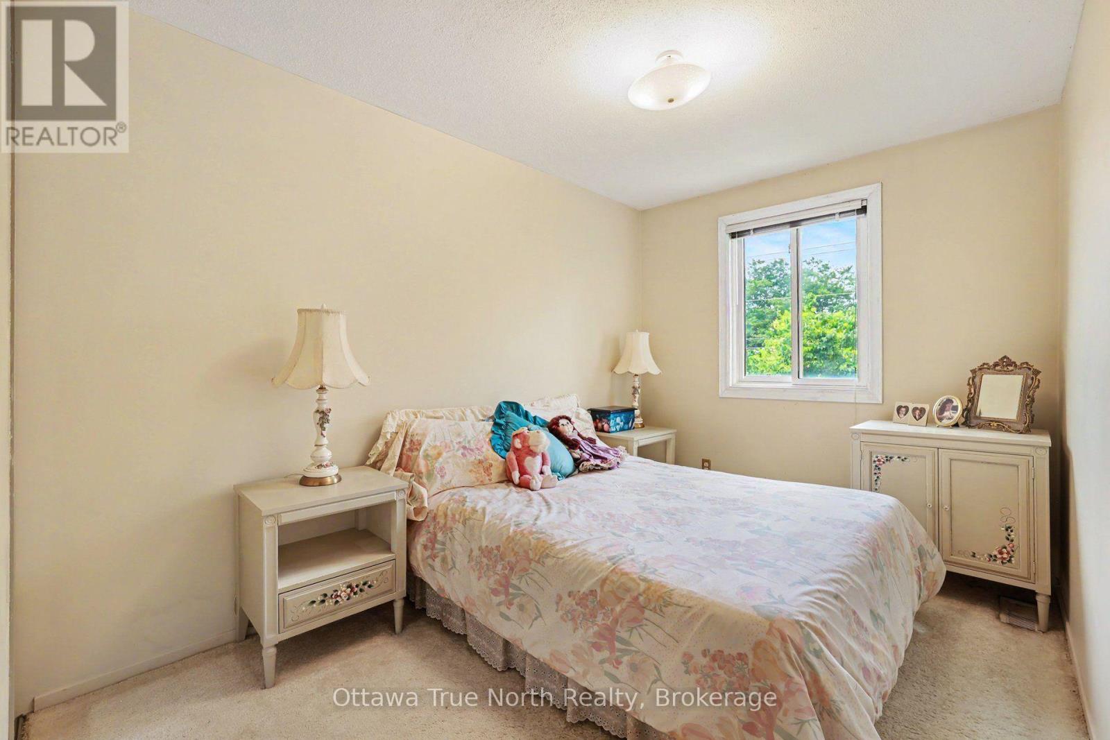 41 ALDGATE CRESCENT - 24