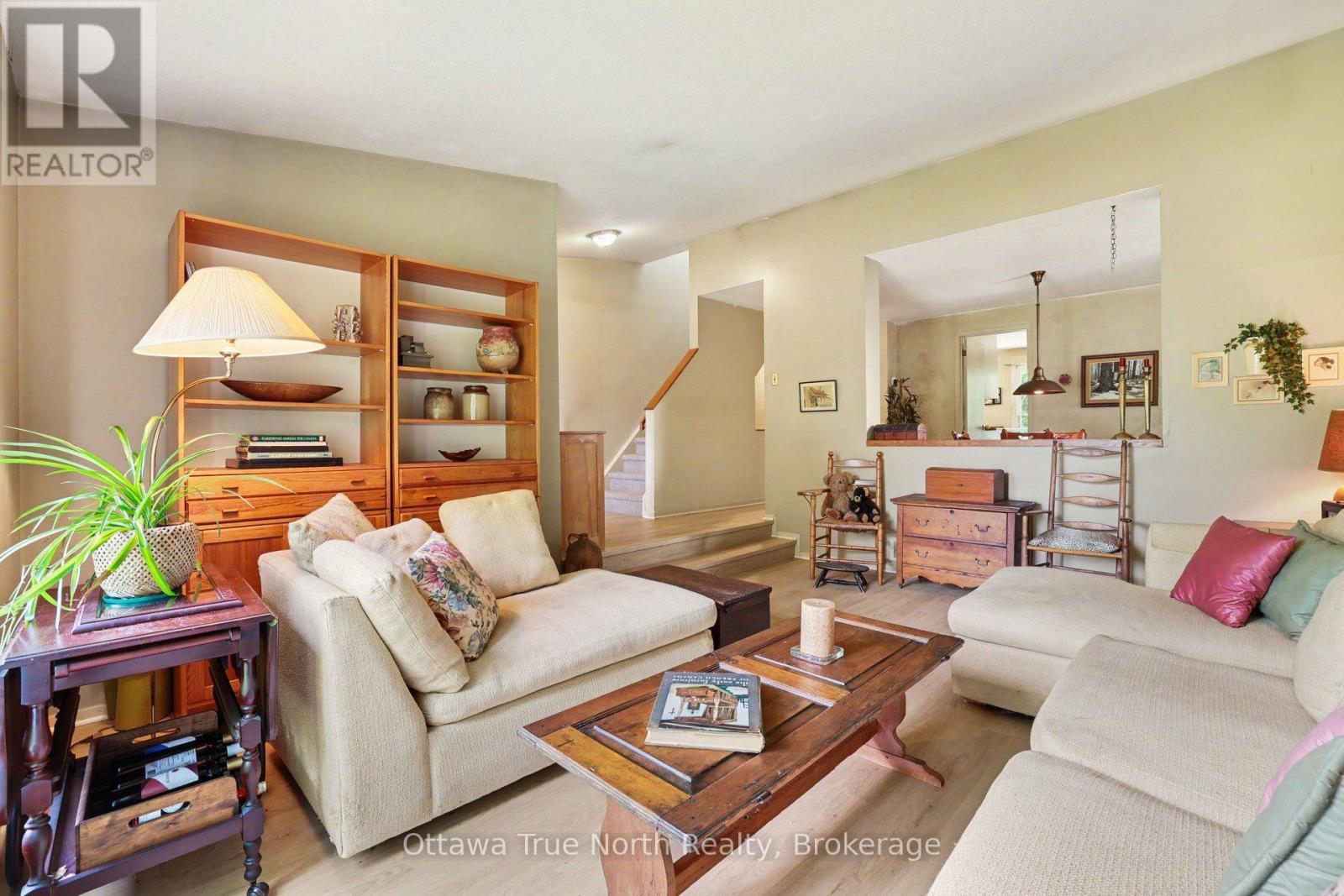 41 ALDGATE CRESCENT - 6