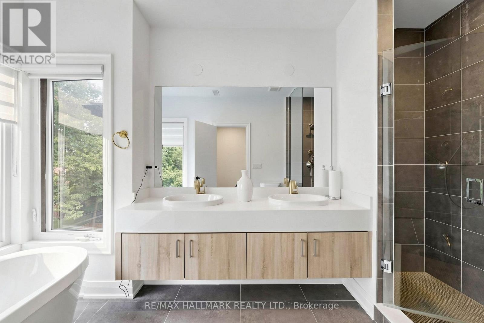 15 DIREZZE COURT - Image 37