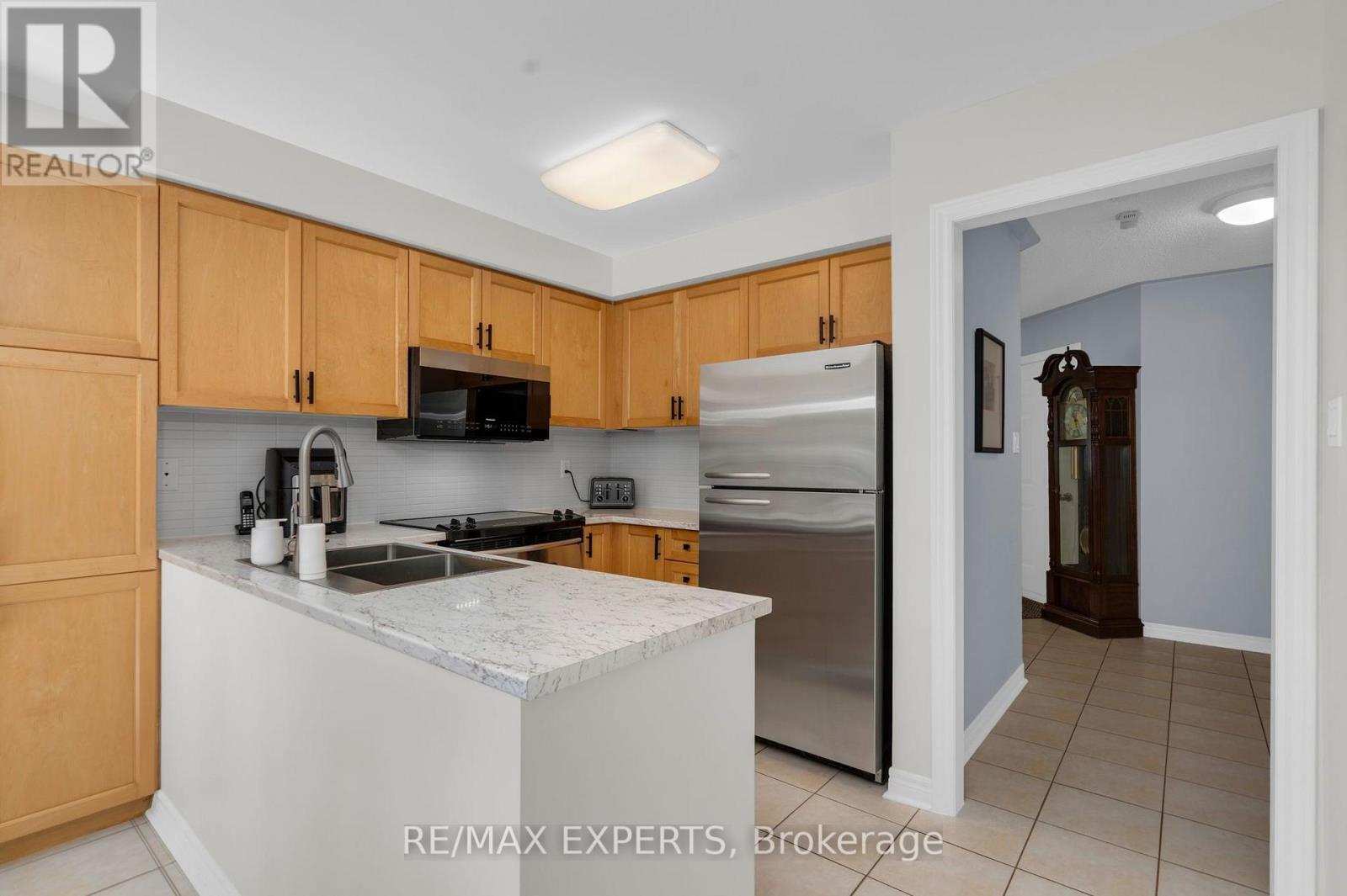 47 CASTELLI COURT - 19