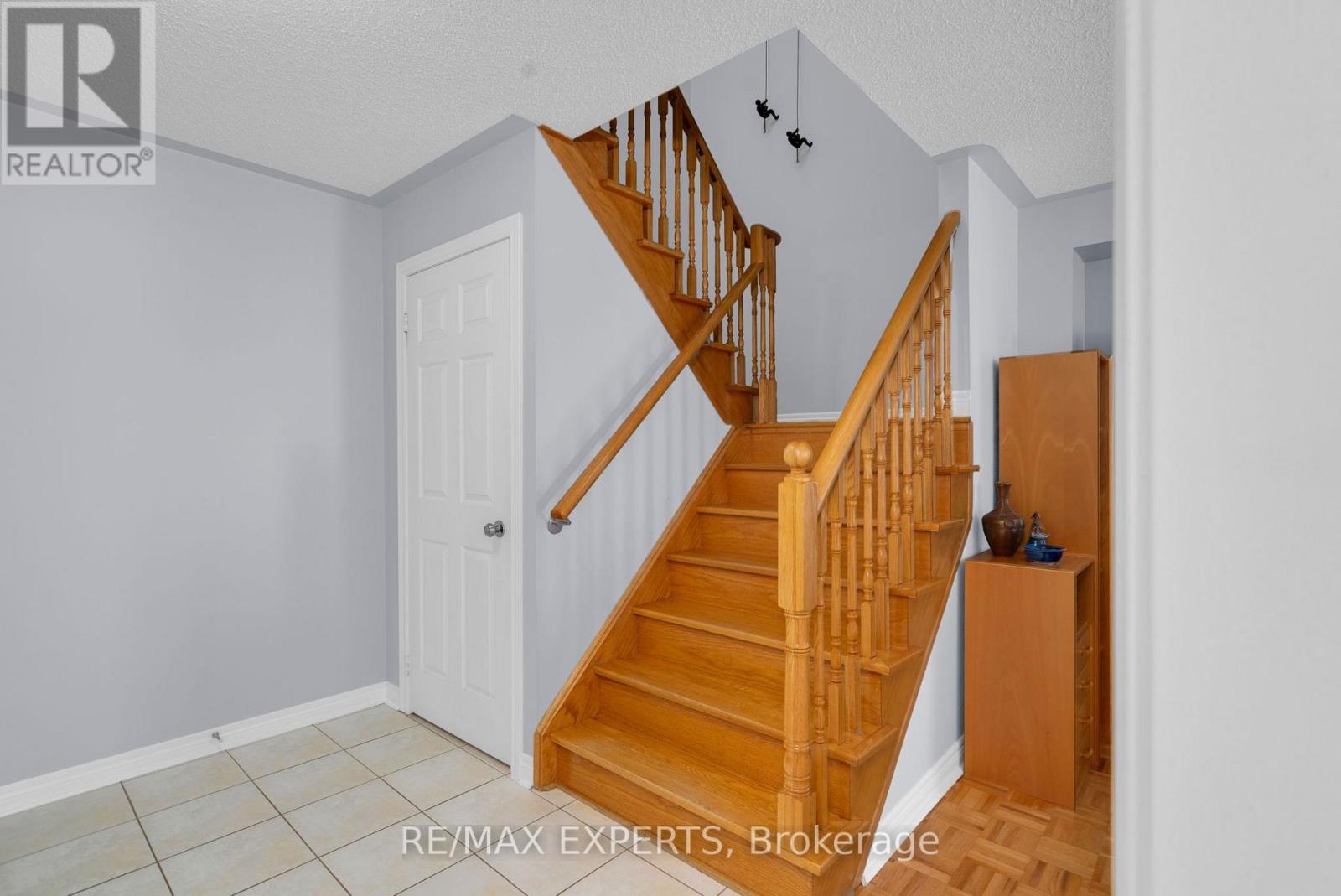 47 CASTELLI COURT - 25