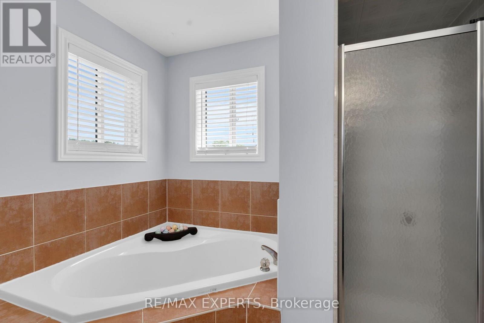 47 CASTELLI COURT - Image 31