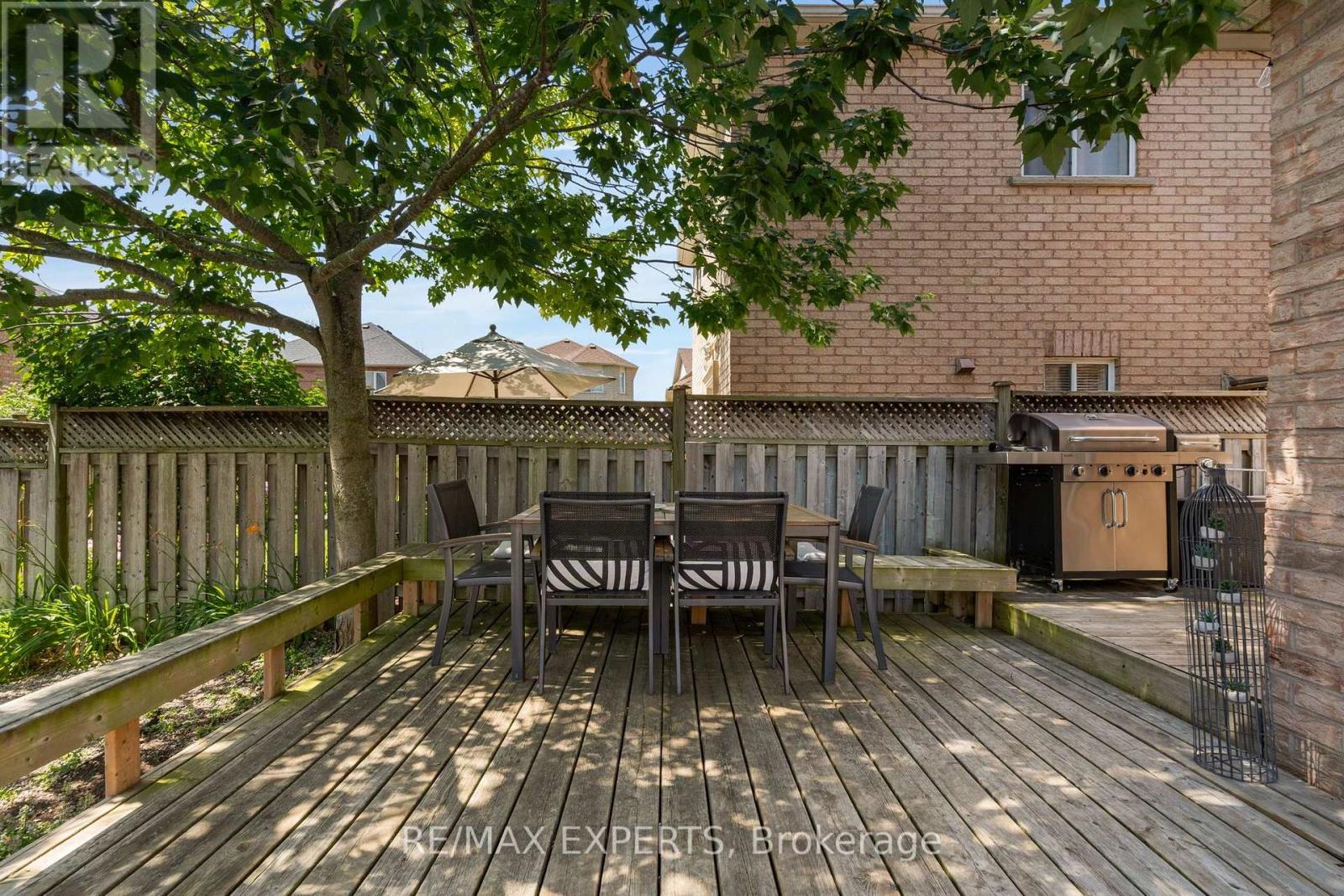 47 CASTELLI COURT - 40