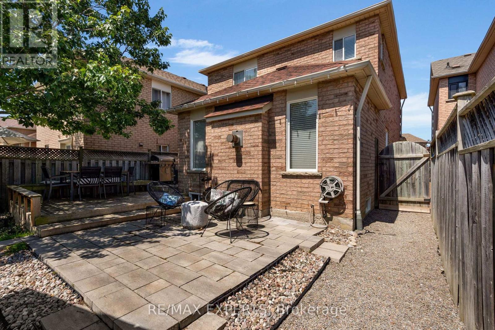47 CASTELLI COURT - 45
