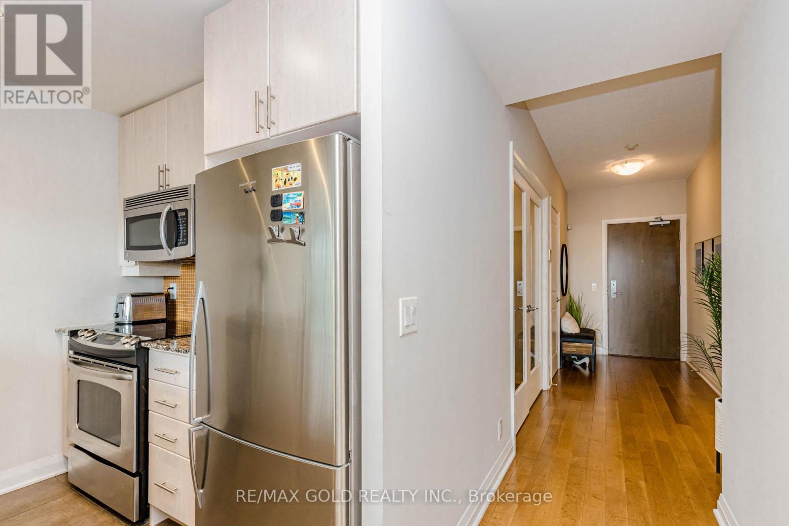 #313 1055 SOUTHDOWN ROAD - 14