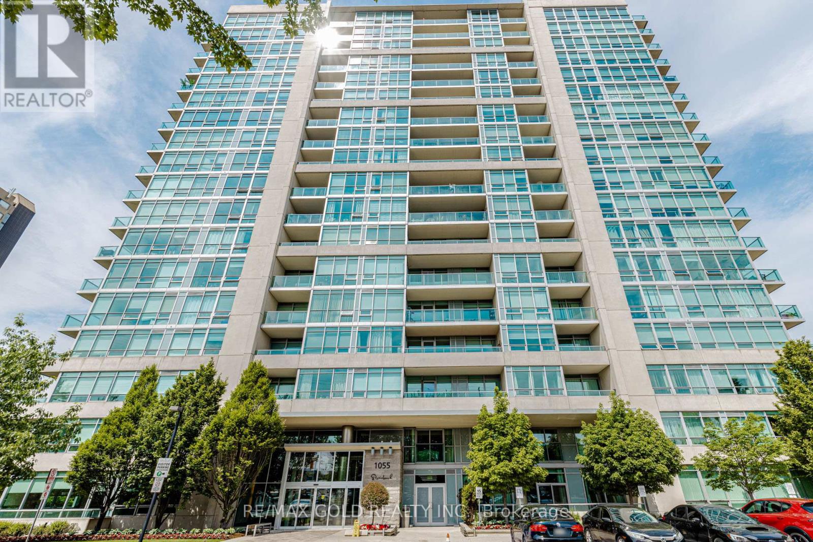 #313 1055 SOUTHDOWN ROAD - 2