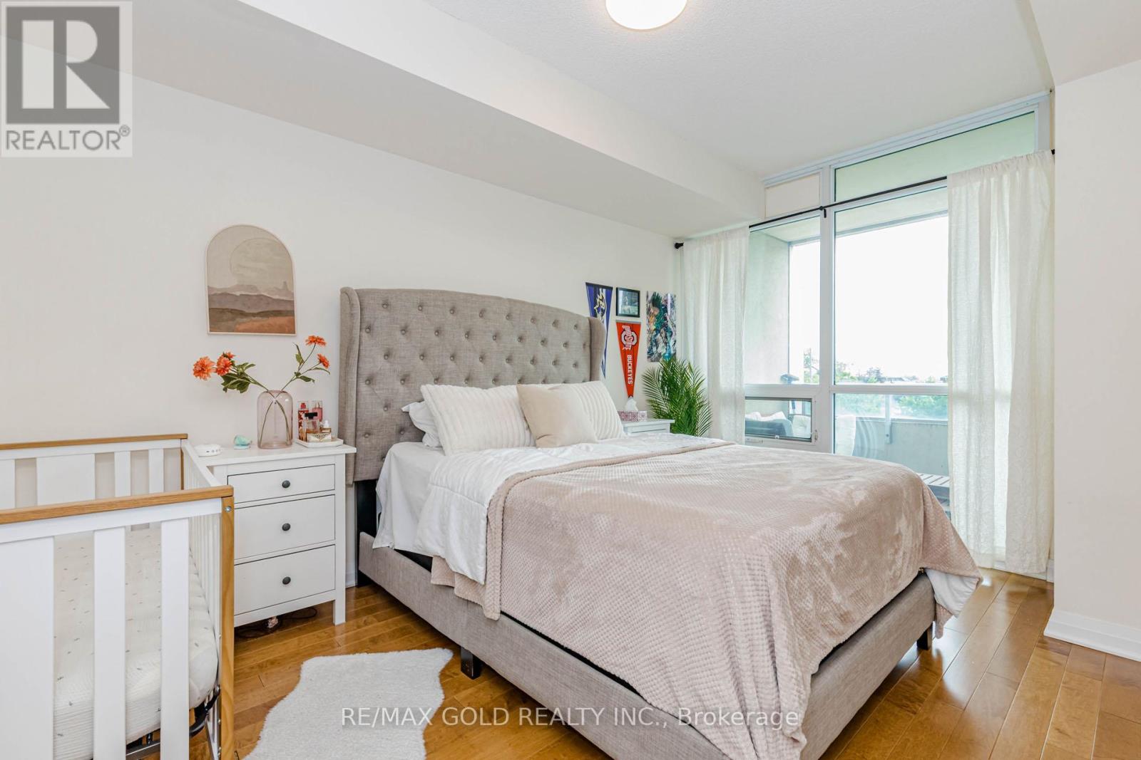 #313 1055 SOUTHDOWN ROAD - 26