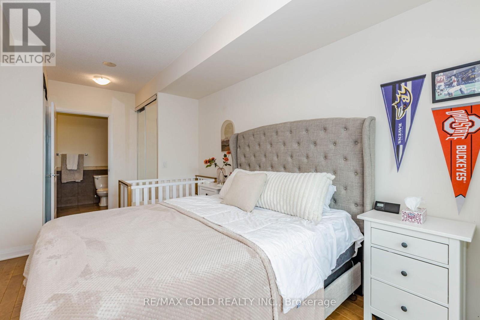 #313 1055 SOUTHDOWN ROAD - 27