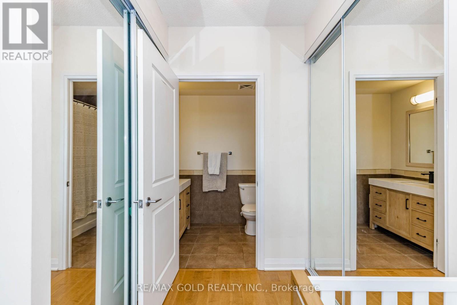 #313 1055 SOUTHDOWN ROAD - 29