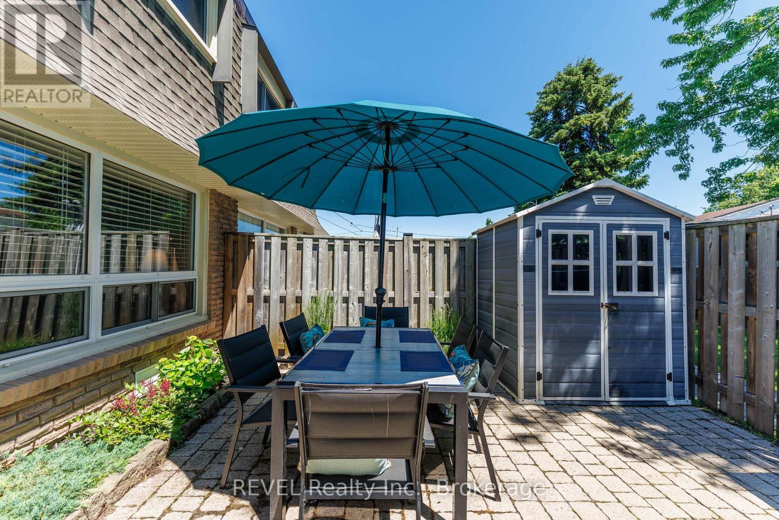 #104 5 WOODLAWN COURT - 3