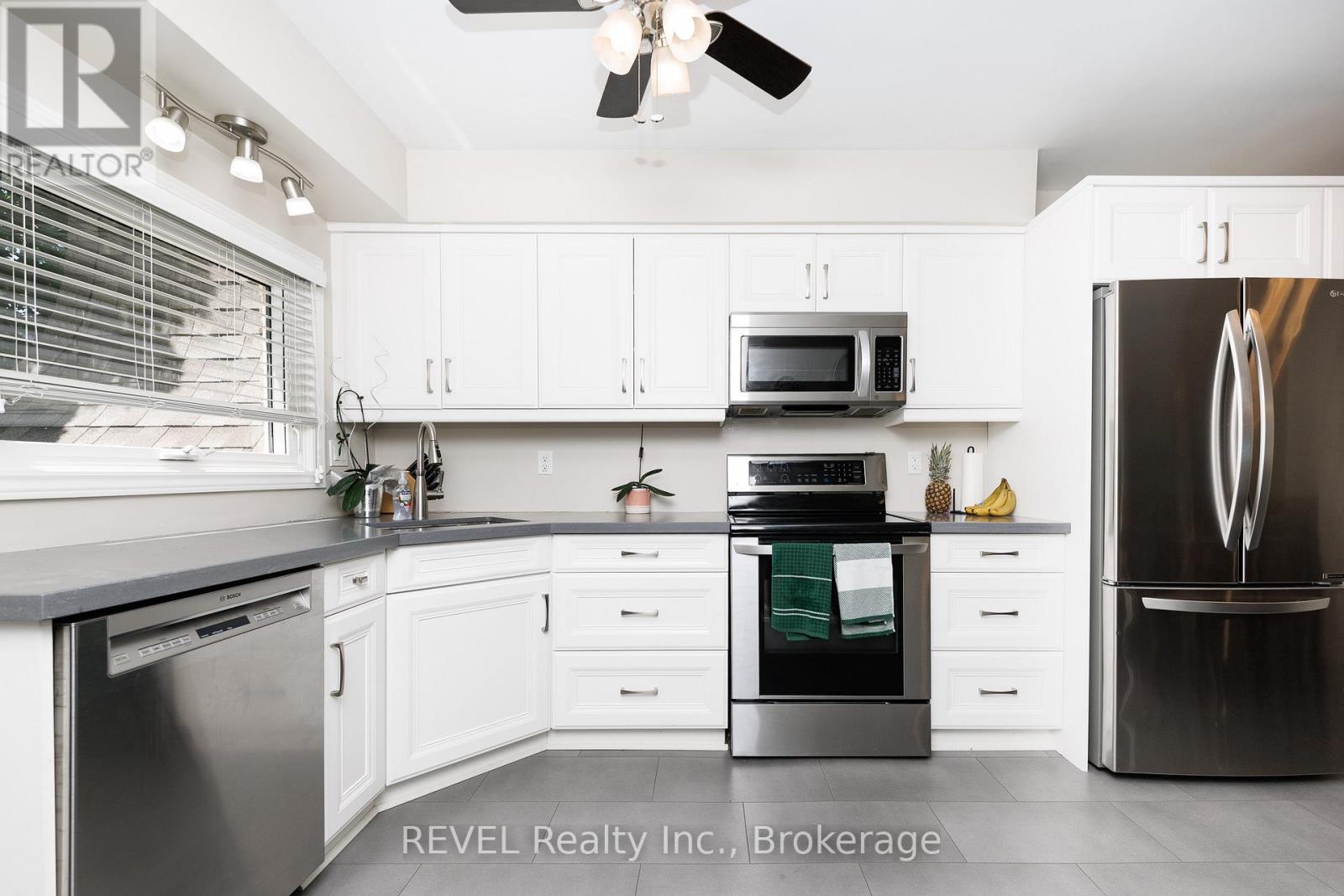 #104 5 WOODLAWN COURT - 2