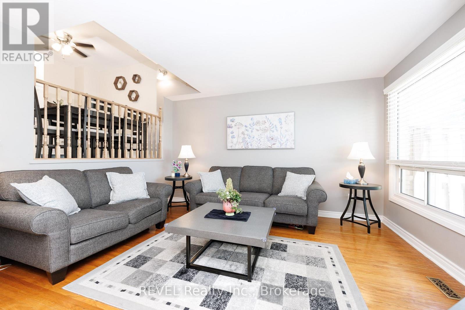 #104 5 WOODLAWN COURT - 12