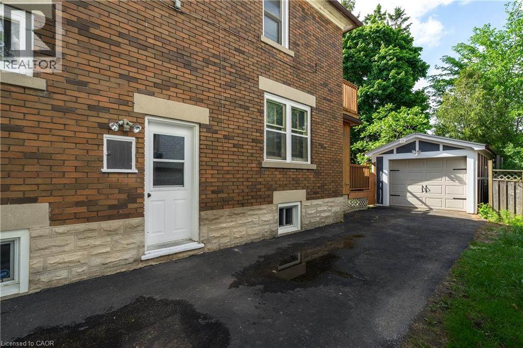 64 HIGHLAND Road W Unit# Upper — photo 3