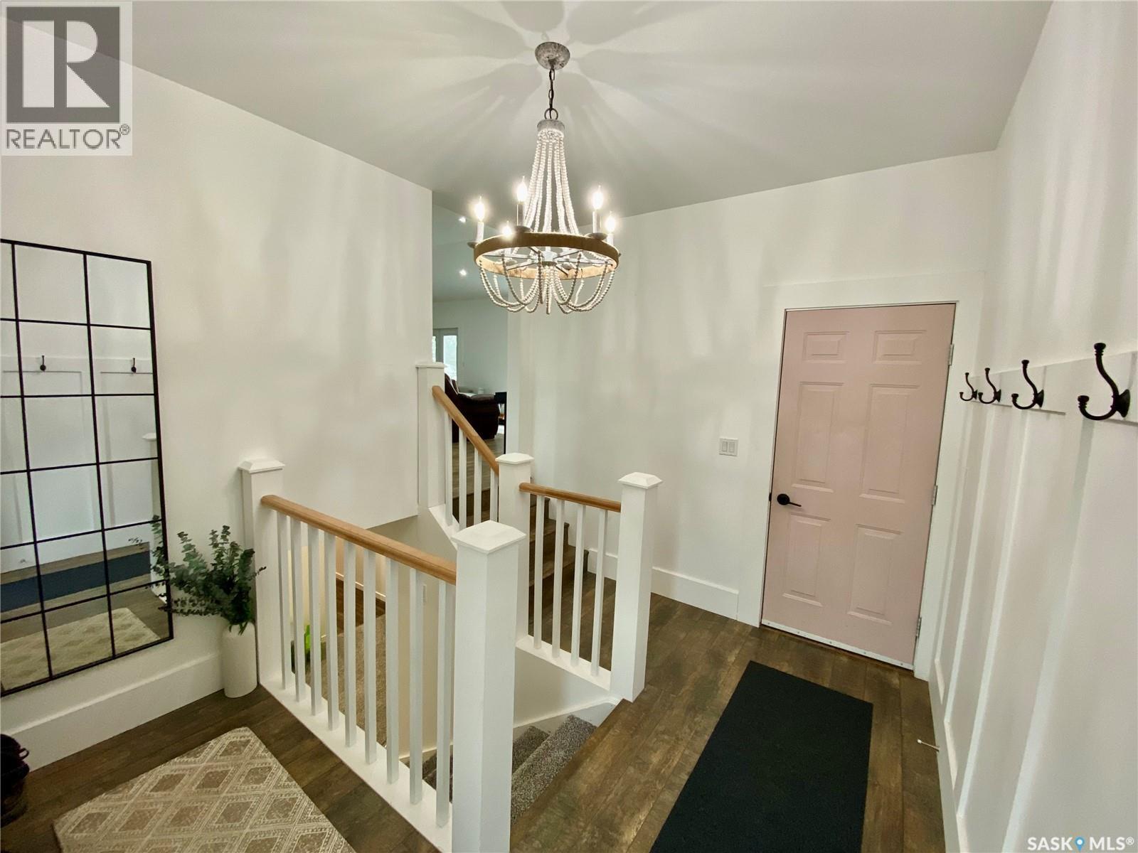 837 Prospect AVENUE, Oxbow — photo 2