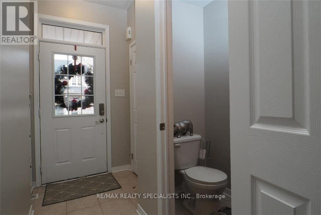 127 - 110 HIGHLAND ROAD W — photo 2