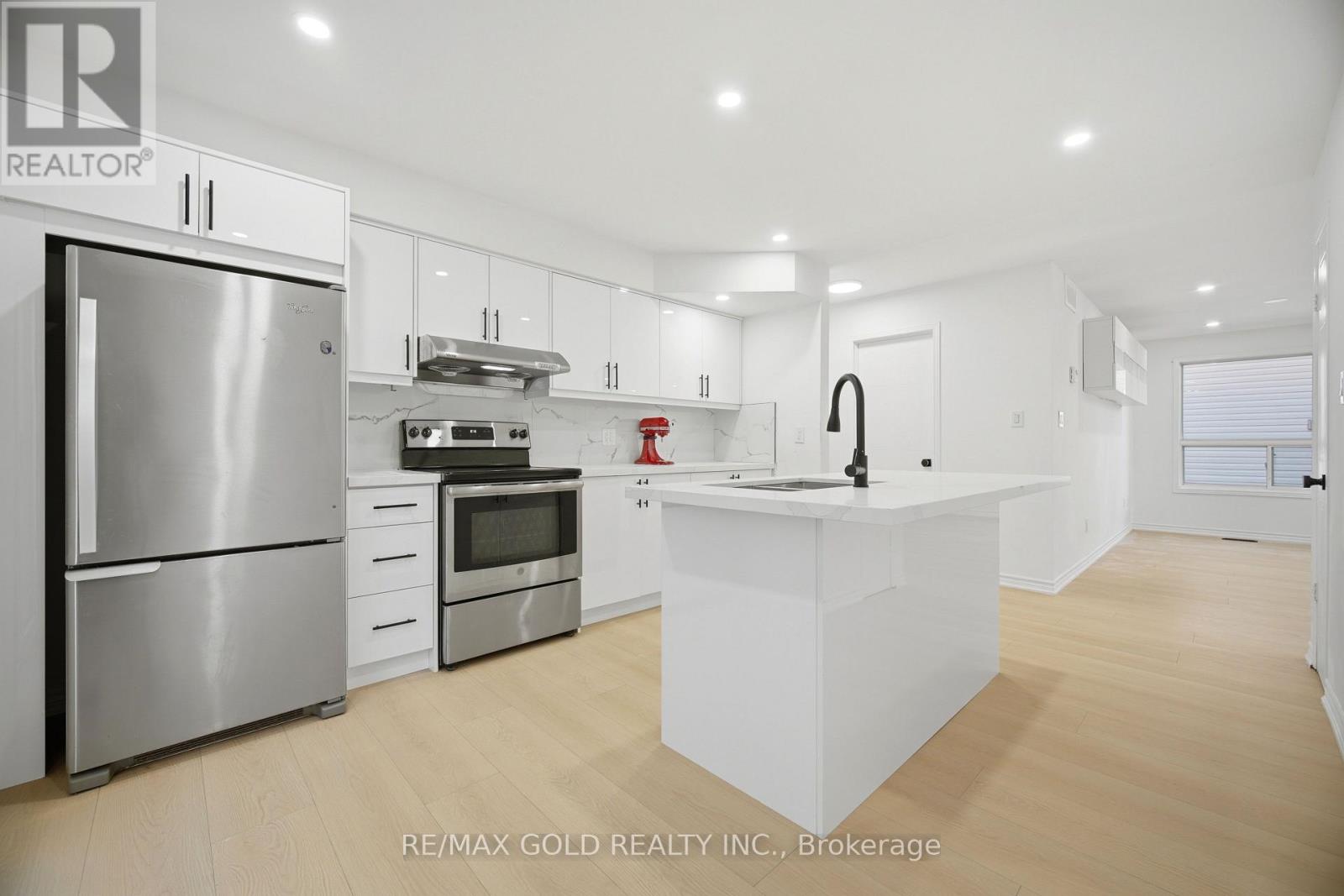 46 CASHEL CRESCENT - 14