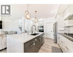 4pc Bathroom - 287 Amblehurst Way Nw, Calgary, AB T3P2J8 Photo 7