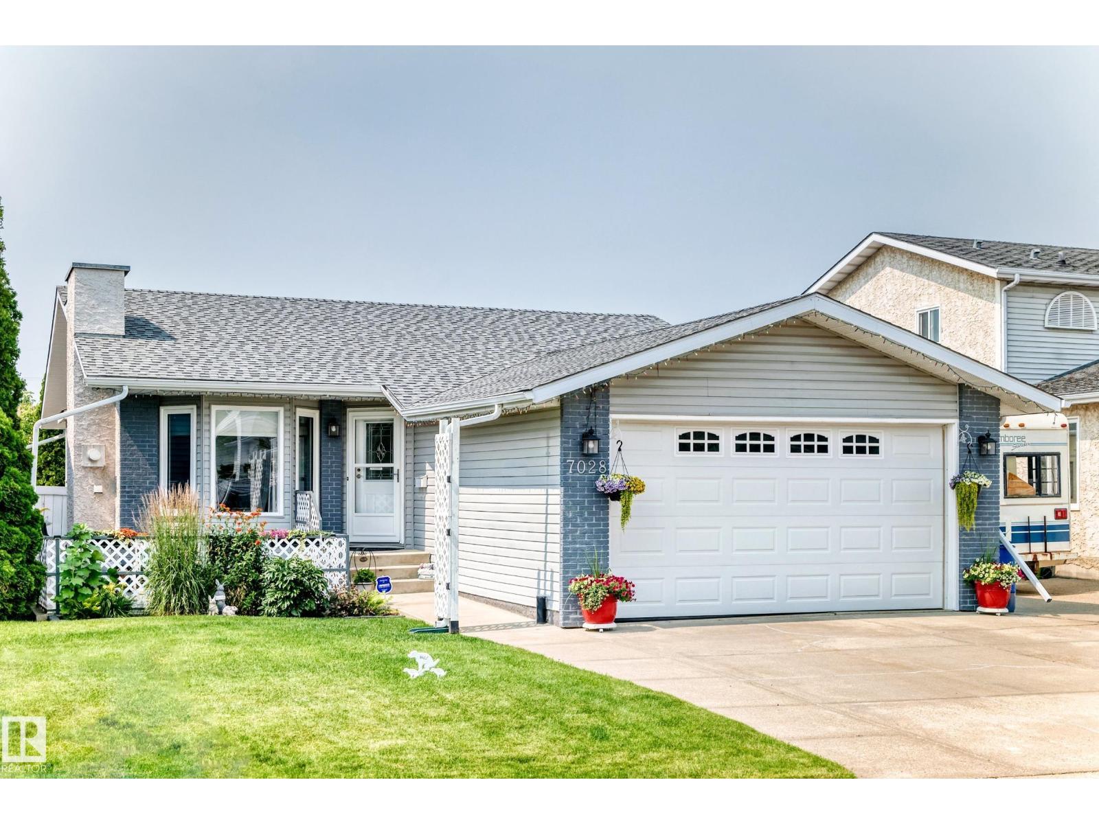 7028 190 ST NW NW - 1