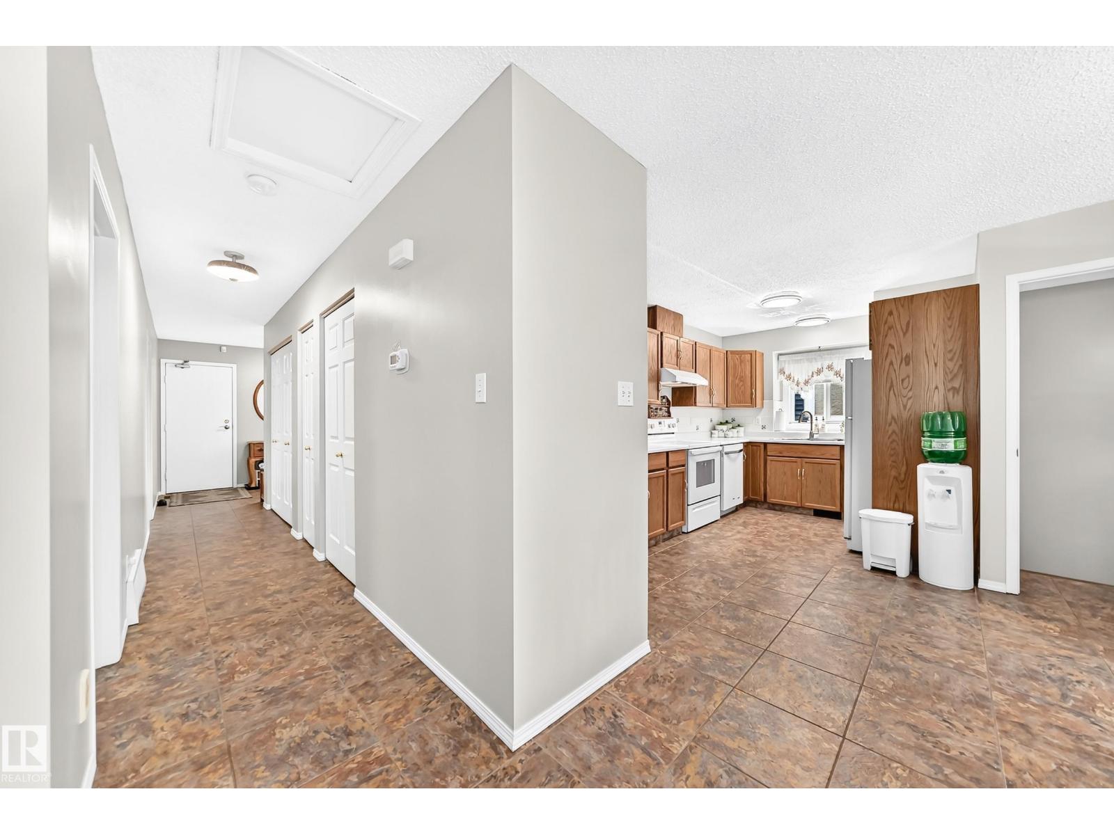 7028 190 ST NW NW - 25