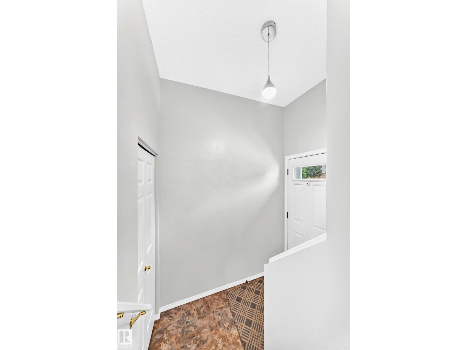 7028 190 ST NW NW - 26